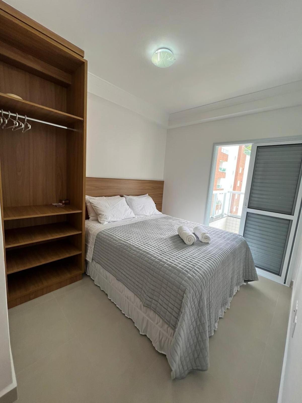 Apartamento Ap Toninhas For 5 People, 450m