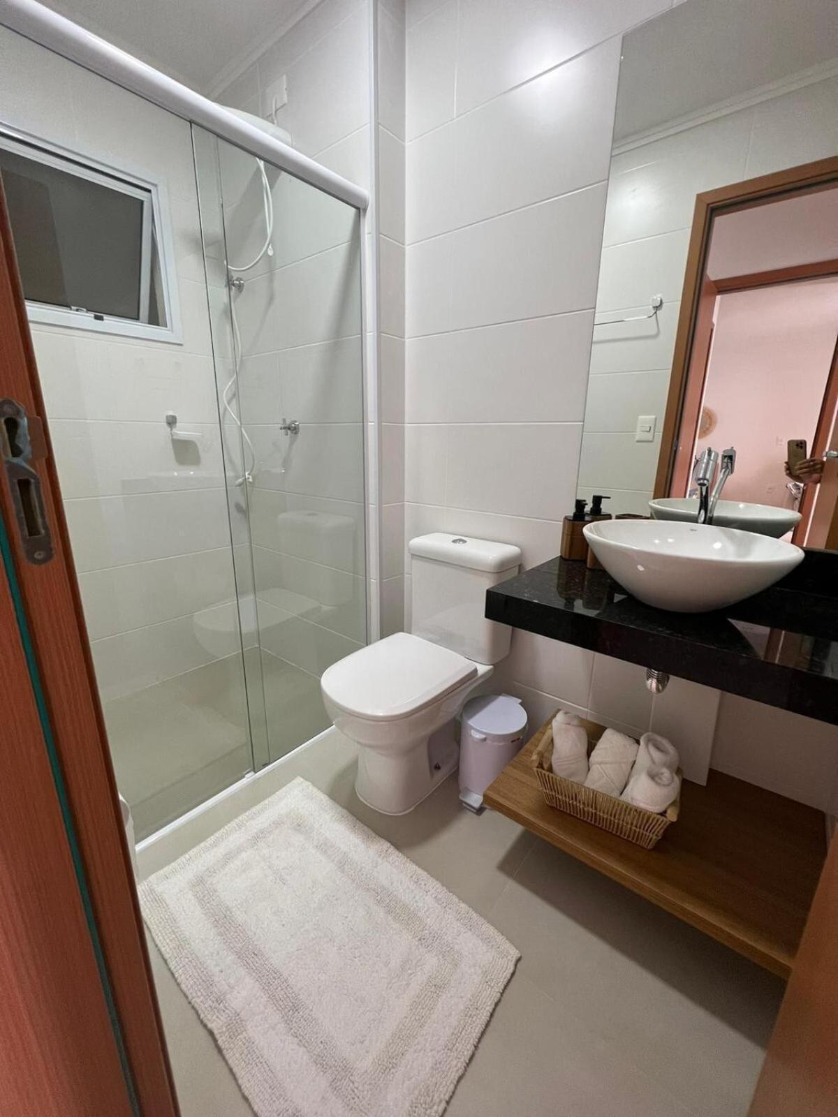 Apartamento Ap Toninhas For 5 People, 450m Ubatuba