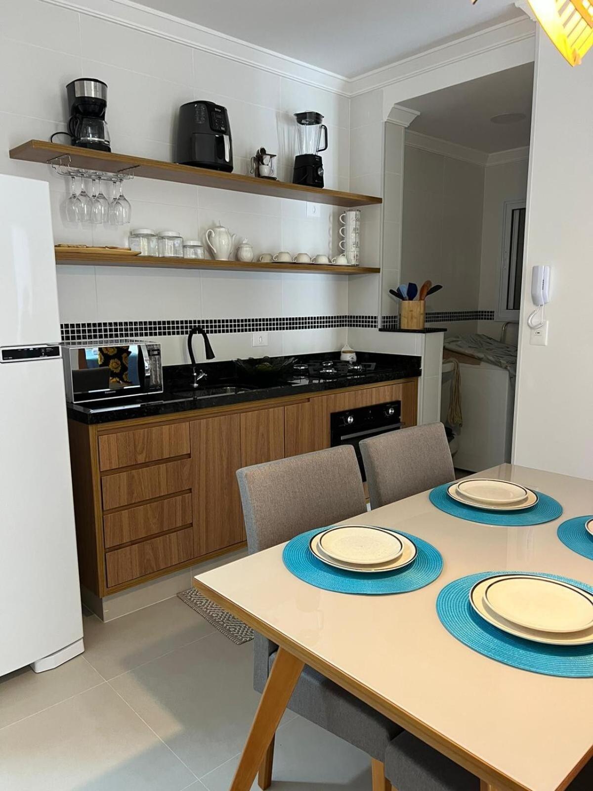Apartamento Ap Toninhas For 5 People, 450m