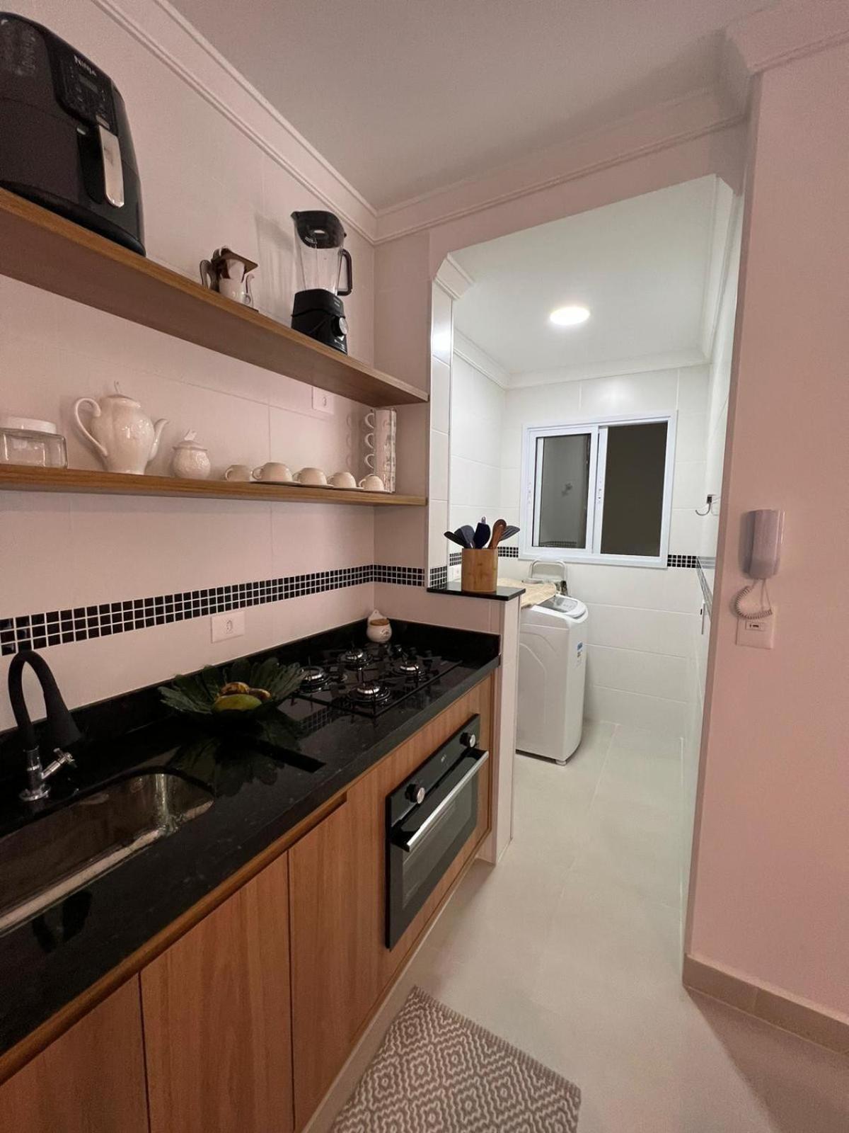 Ap Toninhas For 5 People, 450m Apartamento *